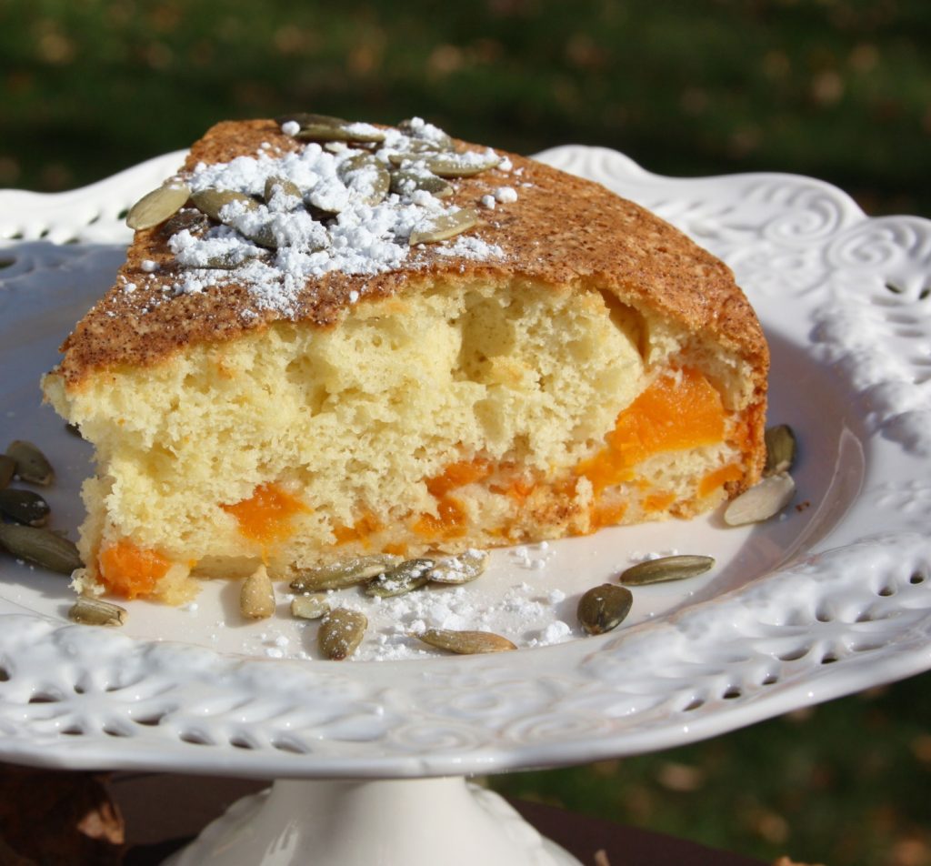 Шарлотка с тыквой
